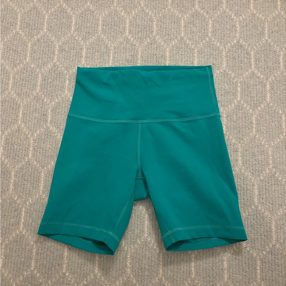 Lululemon green biker shorts